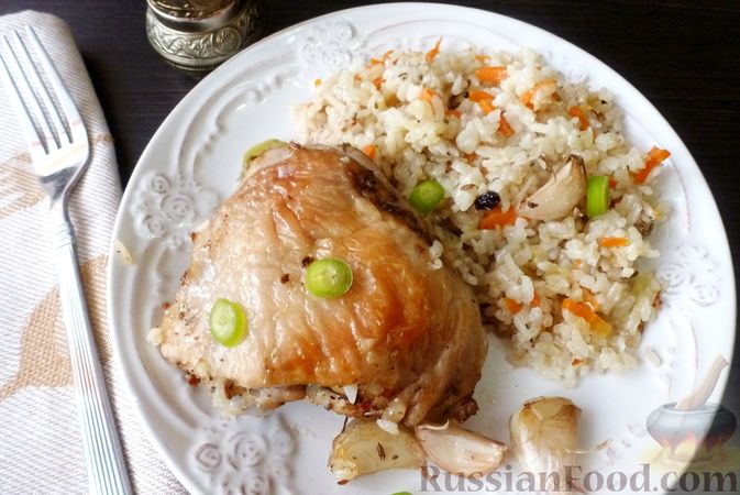 Курица с рисом, запеченная в фольге в духовке