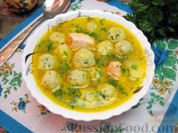 Фото к рецепту: Куриный суп с сырными шариками и картофелем