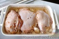 Фото приготовления рецепта: Курица, запечённая с рисом, в духовке - шаг №11