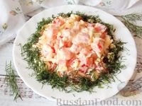 Фото к рецепту: Салат с помидором, сыром, яйцом и зеленью