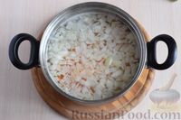 Фото приготовления рецепта: Суп из консервированной скумбрии с картофелем и рисом - шаг №6