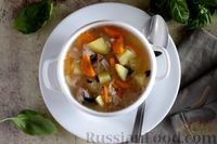 Фото приготовления рецепта: Суп из консервированной скумбрии с картофелем и рисом - шаг №10