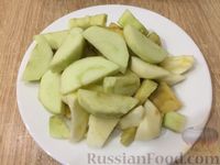 Фото приготовления рецепта: Компот из свежих яблок и малины - шаг №2