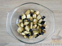 Фото приготовления рецепта: Салат из жареных баклажанов, помидоров и сыра фета - шаг №3