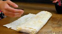Фото приготовления рецепта: Ленивый пирог из лаваша с вишней и заварным кремом - шаг №5