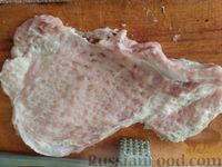 Фото приготовления рецепта: Жареная свиная отбивная на кости - шаг №2