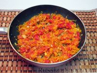 Фото приготовления рецепта: Картофельный суп-пюре с помидорами и сыром - шаг №14