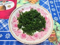 Фото приготовления рецепта: Салат из капусты со свёклой и морковью - шаг №8