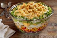 Фото к рецепту: Слоёный салат с курицей, кукурузой, помидорами, яйцами и сухариками