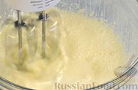 Фото приготовления рецепта: Медовый торт-мусс с малиной - шаг №3
