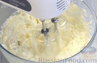 Фото приготовления рецепта: Медовый торт-мусс с малиной - шаг №20