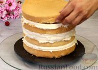 Фото приготовления рецепта: Медовый торт-мусс с малиной - шаг №26