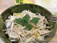 Фото к рецепту: Салат из капусты и тунца