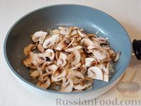 Фото приготовления рецепта: Шпецле с грибами и беконом - шаг №3