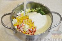 Фото приготовления рецепта: Крабовый салат с пекинской капустой - шаг №7