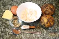 Фото приготовления рецепта: Картофельные оладьи с сыром - шаг №1
