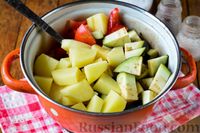 Фото приготовления рецепта: Салат с сельдереем, капустой, яблоком, морковью и апельсином - шаг №12