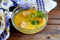 Фото к рецепту: Картофельный крем-суп с курицей и плавленым сыром