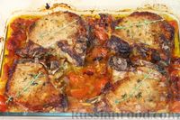 Фото приготовления рецепта: Свинина в лаймовом маринаде, запечённая с помидорами - шаг №9
