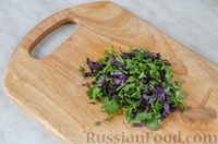 Фото приготовления рецепта: Салат из помидоров с имбирем и базиликом - шаг №4