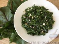 Фото приготовления рецепта: Салат из свекольной ботвы - шаг №12