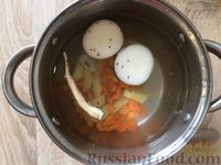 Фото приготовления рецепта: Суп из свекольной ботвы - шаг №4