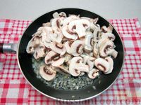 Фото приготовления рецепта: Запеканка из гречки с грибами - шаг №7
