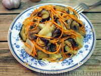 Фото приготовления рецепта: Салат с жареными овощами и грибами, по-корейски - шаг №14