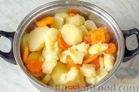 Фото приготовления рецепта: Картофельные зразы с грибами - шаг №9