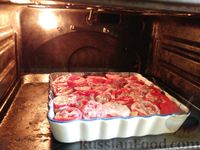Фото приготовления рецепта: Кабачки с картофелем и помидорами, запеченные в духовке - шаг №15