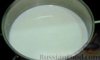 Фото приготовления рецепта: Домашний сыр из молока, сметаны и яиц - шаг №1