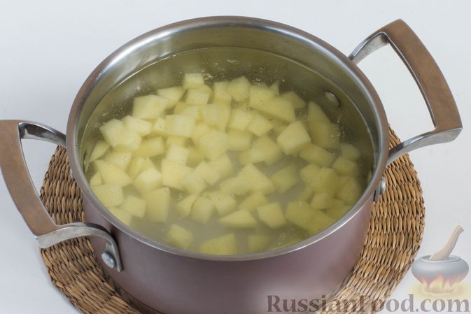 Рецепт: Грибной суп с картофелем и вермишелью на RussianFood.com
