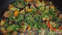 Фото приготовления рецепта: Овощное рагу с кабачками и баклажанами - шаг №10