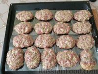 Фото приготовления рецепта: Мясные котлеты "Бюджетные" с кабачками и картофелем - шаг №9