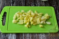 Фото приготовления рецепта: Холодный зеленый борщ с огурцами - шаг №5