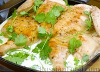 Фото к рецепту: Курица в сметанном соусе,  на сковороде