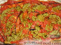 Фото приготовления рецепта: Пармижиана из баклажанов с соусом из базилика и соусом песто - шаг №11