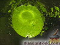 Фото приготовления рецепта: Язык под зеленой сальсой (Сальса Верде) - шаг №4