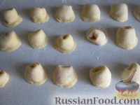 Фото приготовления рецепта: Тесто для пельменей - шаг №11