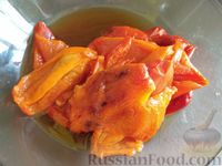 Фото приготовления рецепта: Печеные баклажаны, болгарский перец и помидоры - шаг №7