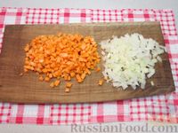 Фото приготовления рецепта: Куриный суп с овощами и свекольными клецками - шаг №7
