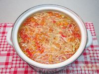 Фото приготовления рецепта: Куриный суп с овощами и свекольными клецками - шаг №11