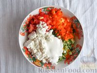 Фото приготовления рецепта: Овощной салат-намазка с творогом и сметаной - шаг №6