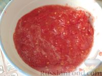 Фото приготовления рецепта: Омлет с колбасой, кабачками, помидорами и сладким перцем - шаг №12