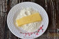 Фото приготовления рецепта: Жареный сыр в яйце - шаг №5
