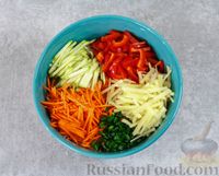 Фото приготовления рецепта: Блинчики с картофелем, перцем, кабачками и морковью - шаг №6