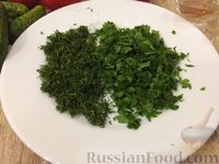 Фото приготовления рецепта: Салат из картофеля, помидоров и огурцов - шаг №8