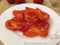 Фото приготовления рецепта: Салат из картофеля, помидоров и огурцов - шаг №7