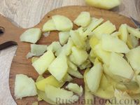 Фото приготовления рецепта: Салат из картофеля, помидоров и огурцов - шаг №9