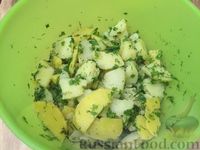 Фото приготовления рецепта: Салат из картофеля, помидоров и огурцов - шаг №11